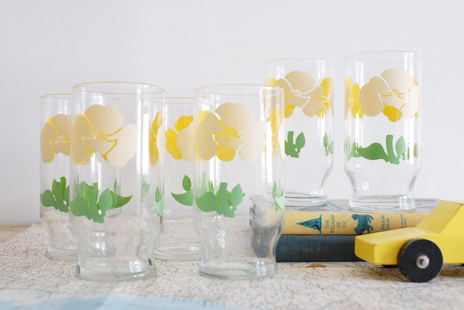 Mod Yellow Foxy Flower Glasses by Anchor Hocking- Set of Six 16 oz Tumblers