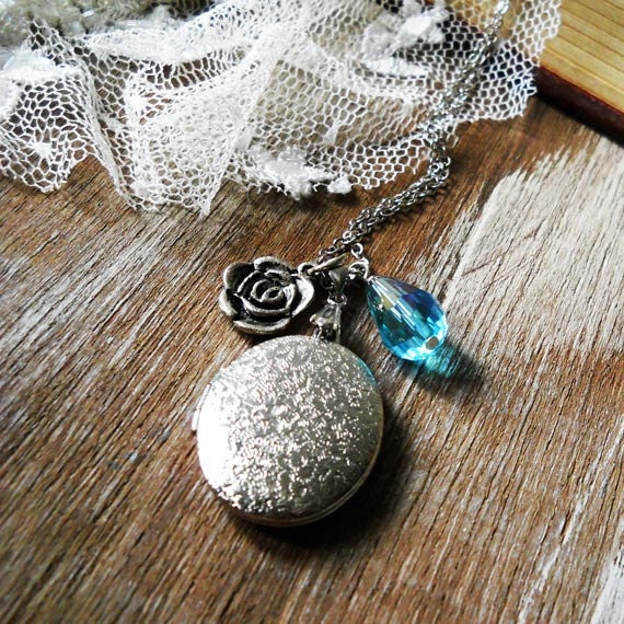 Locket,  Locket necklace,  necklace for women, jewelry for women, locket jewelry
