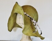 Paloma Floppy in Antique Gold