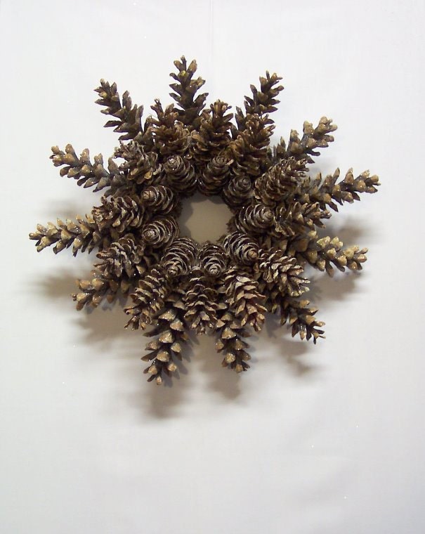 Frosty Pine Cone Natural Wreath
