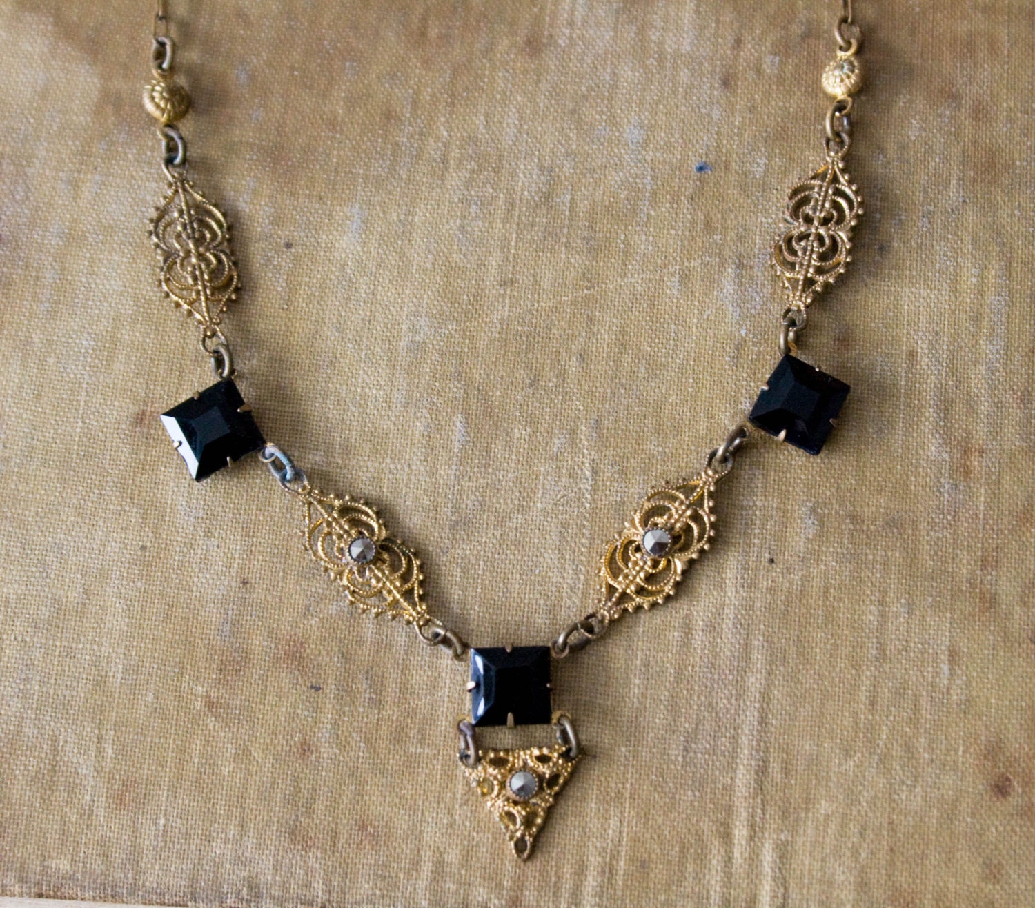 Vintage ART DECO Necklace . Filigree Necklace . 1920s Necklace Jewelry . Onyx Black Glass Jewels . Marcasite . Brass Filigree Necklace