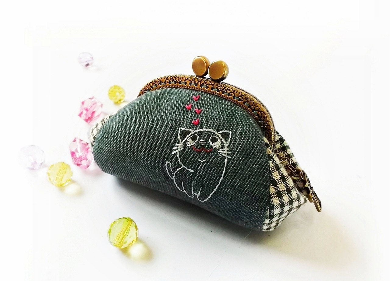 Reserve Listing - Zoe - Custom order - Coin purse / Cat purse / Cat embroidery