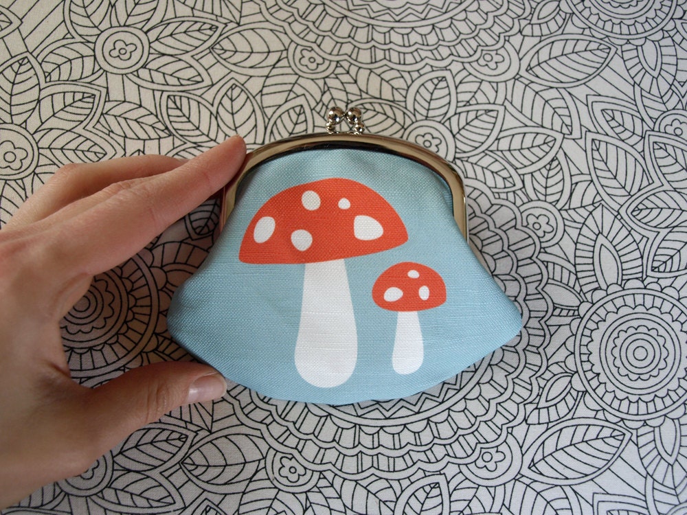 Discounted Toadstool Kiss-Clasp Coin Purse in Blue with Floral Print Inside