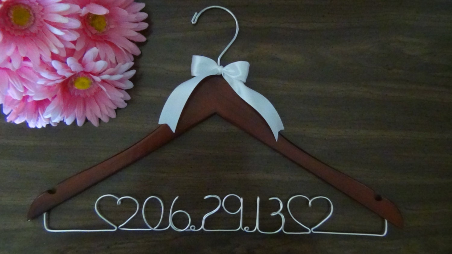 Personalized Keepsake Bridal Hanger, Custom Made Wedding Hangers with Names, Bridal Shower Gift idea,Wedding Photo Props
