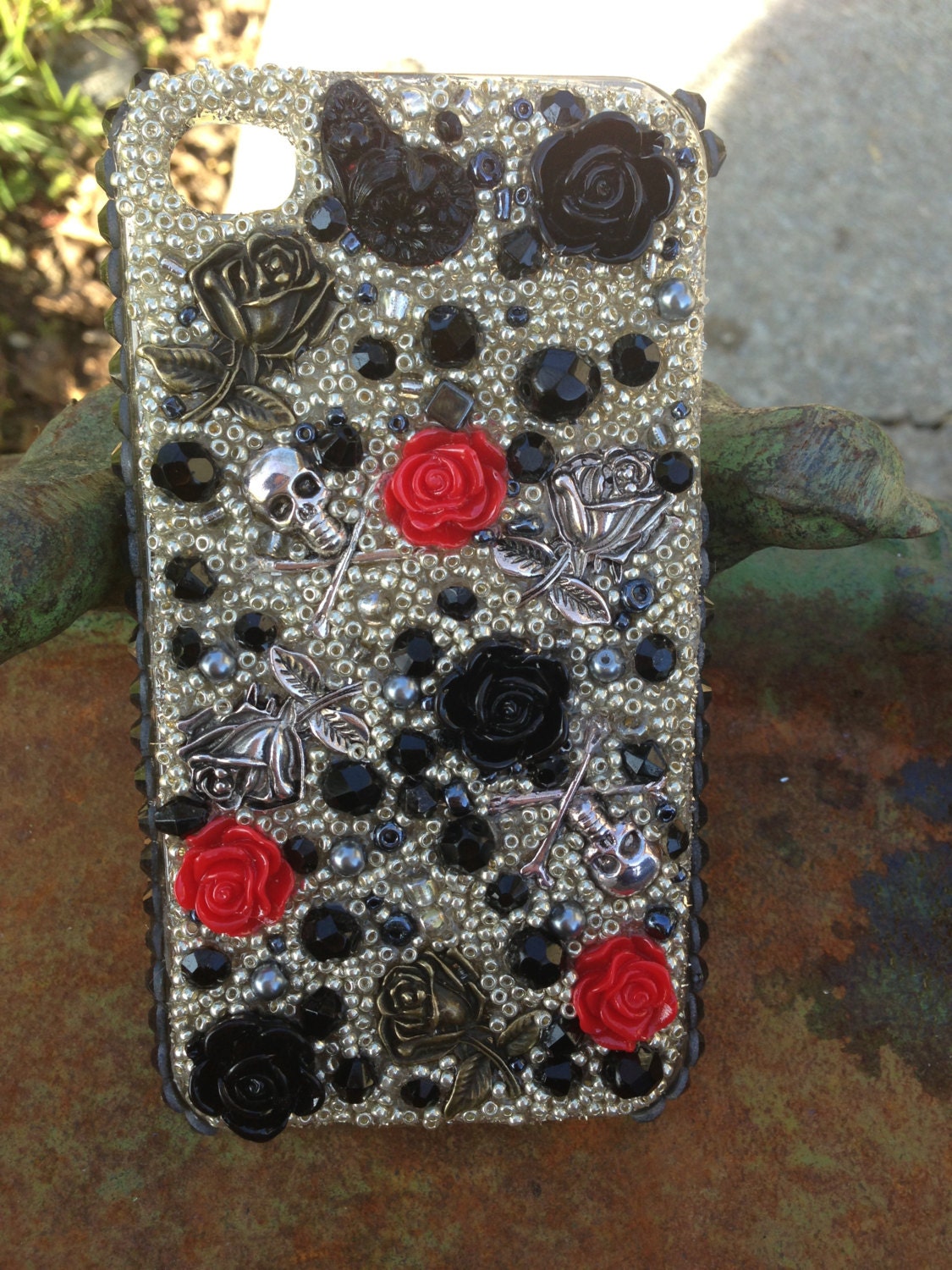 iPhone 4/4s Skull and Roses Case