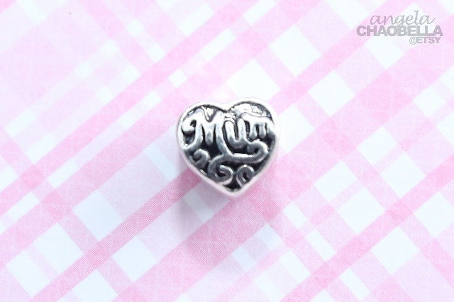 Mum / Mom charm made to fit european bracelet