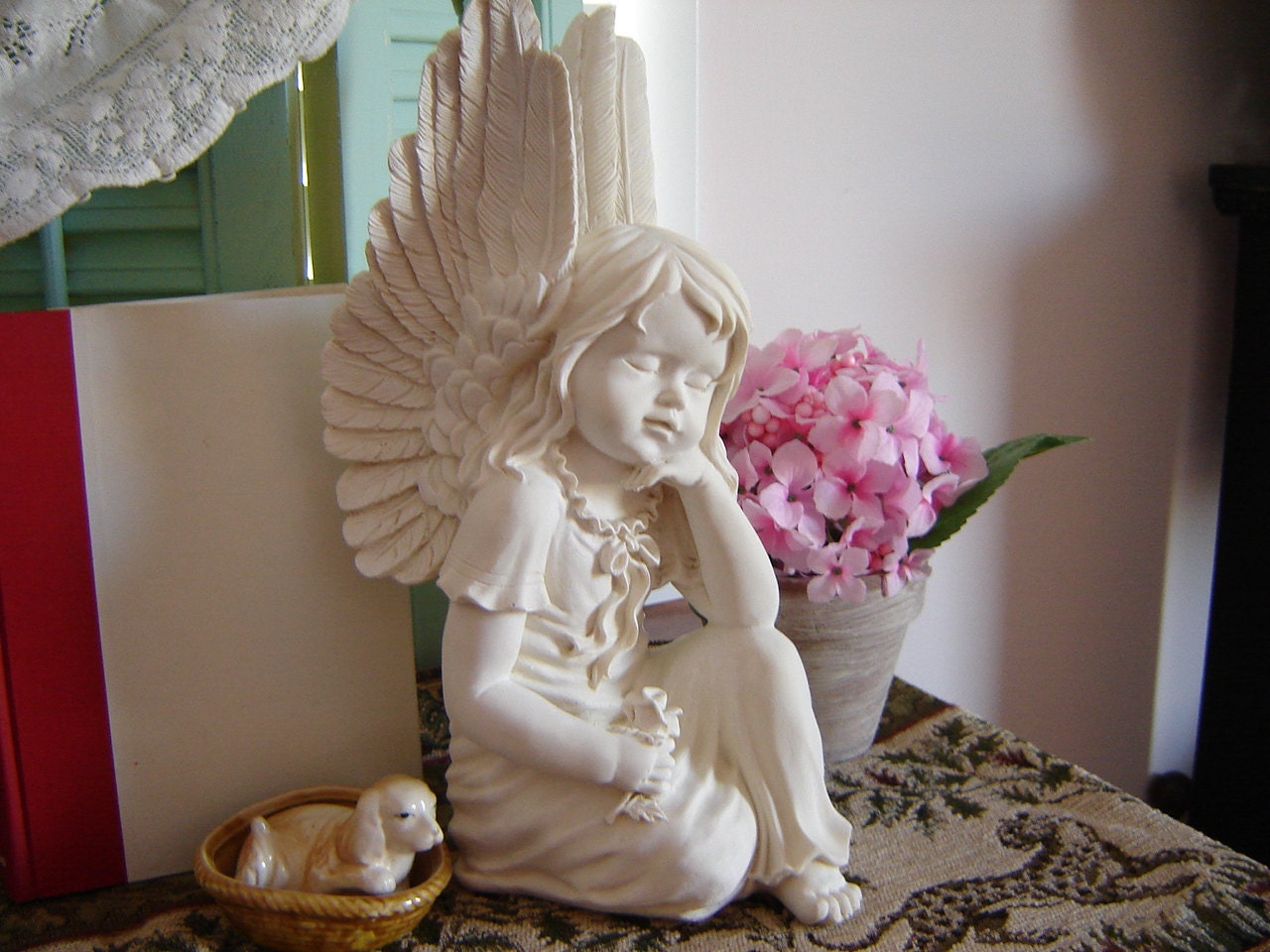 Vintage Angel Statuette /Home Decor/ Yard Art/ Patio Decor/ Garden gift/Housewares