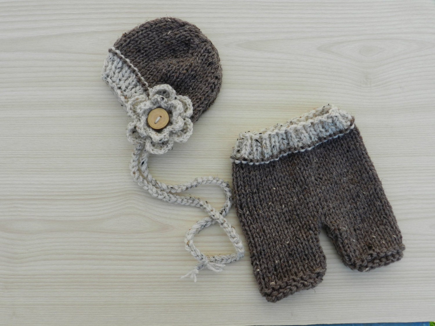 Knit baby hat and shorts Newborn photo prop set Bonnet and pants Vintage bonnet Newborn knit shorts Baby girl props Baby boy prop