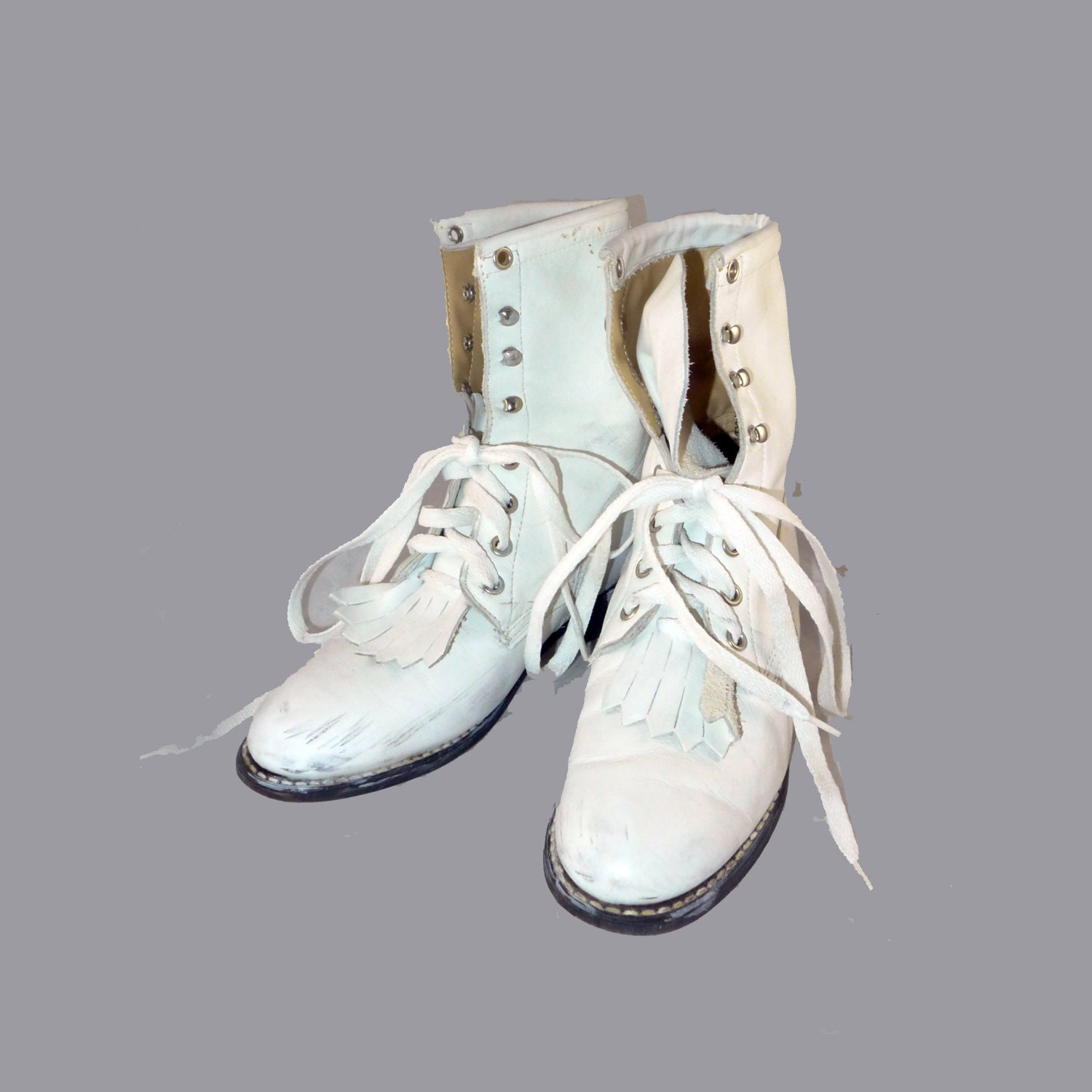 White leather vintage kiltie boots - ladies cowboy ankle / Justin style / Made in USA / 6.5 M resoled shoes