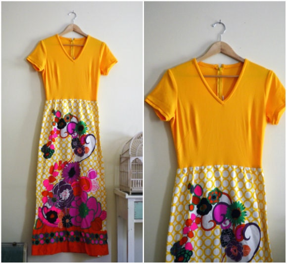 Vintage Yellow Retro Psychedelic Floral Maxi Dress / Bohemian / Hippie - 1960s