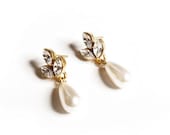 Clover earrings - Earrings gold earrings delicate jewelry vintage earrings style earrings wedding jewelry bridal earrings - Shani Jacobi