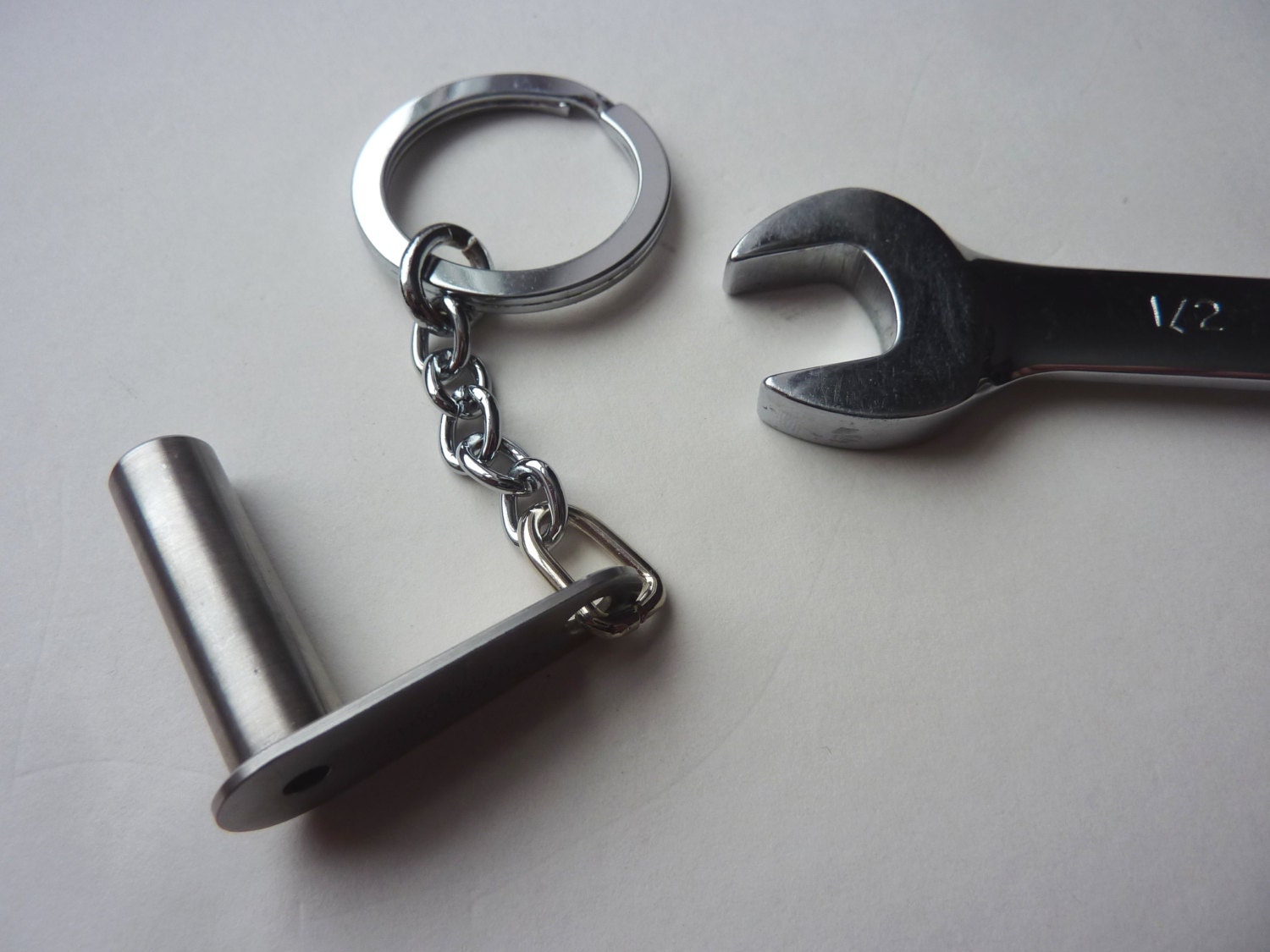 Honda F1 racecar keyring - 1 off design - Formula 1 keychain for the man that has everything