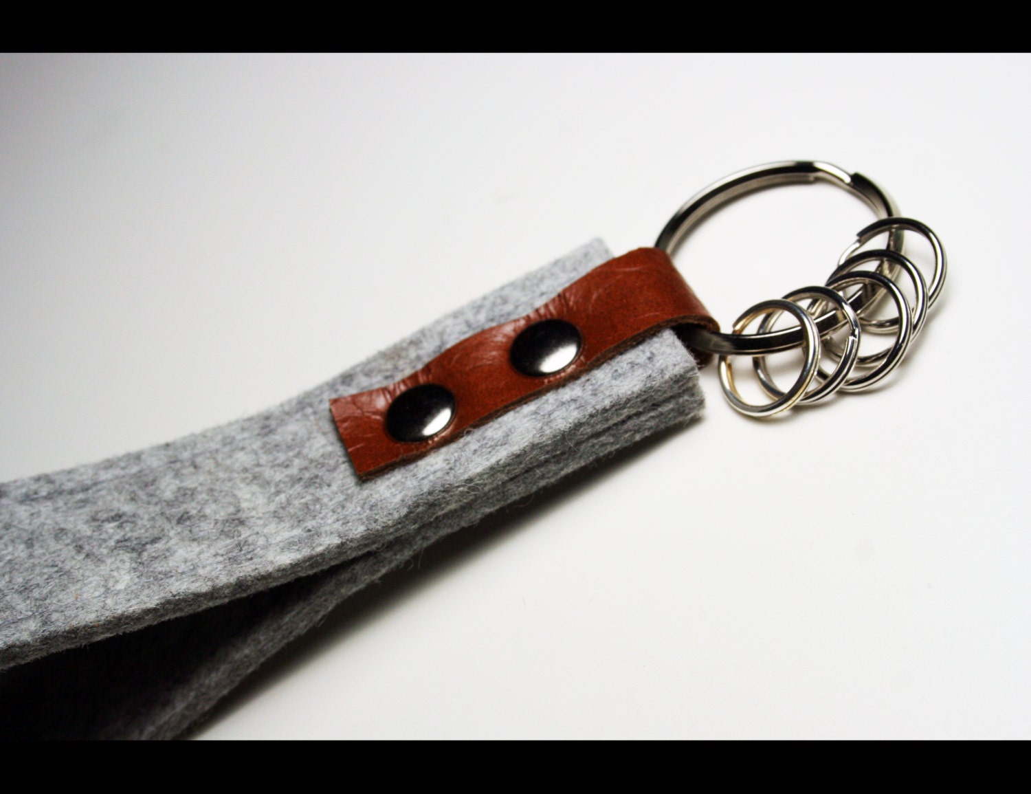 Merino wool felt and Leather keychain