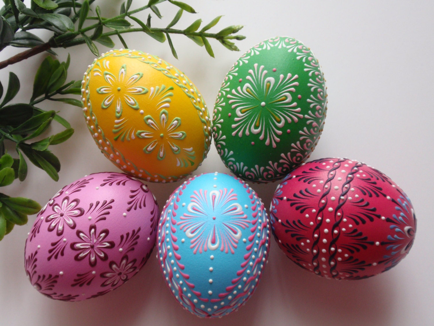 Set of 5 Easter Eggs, Polish Pysanky, Wax-Embossed Chicken Eggs - EggstrArt