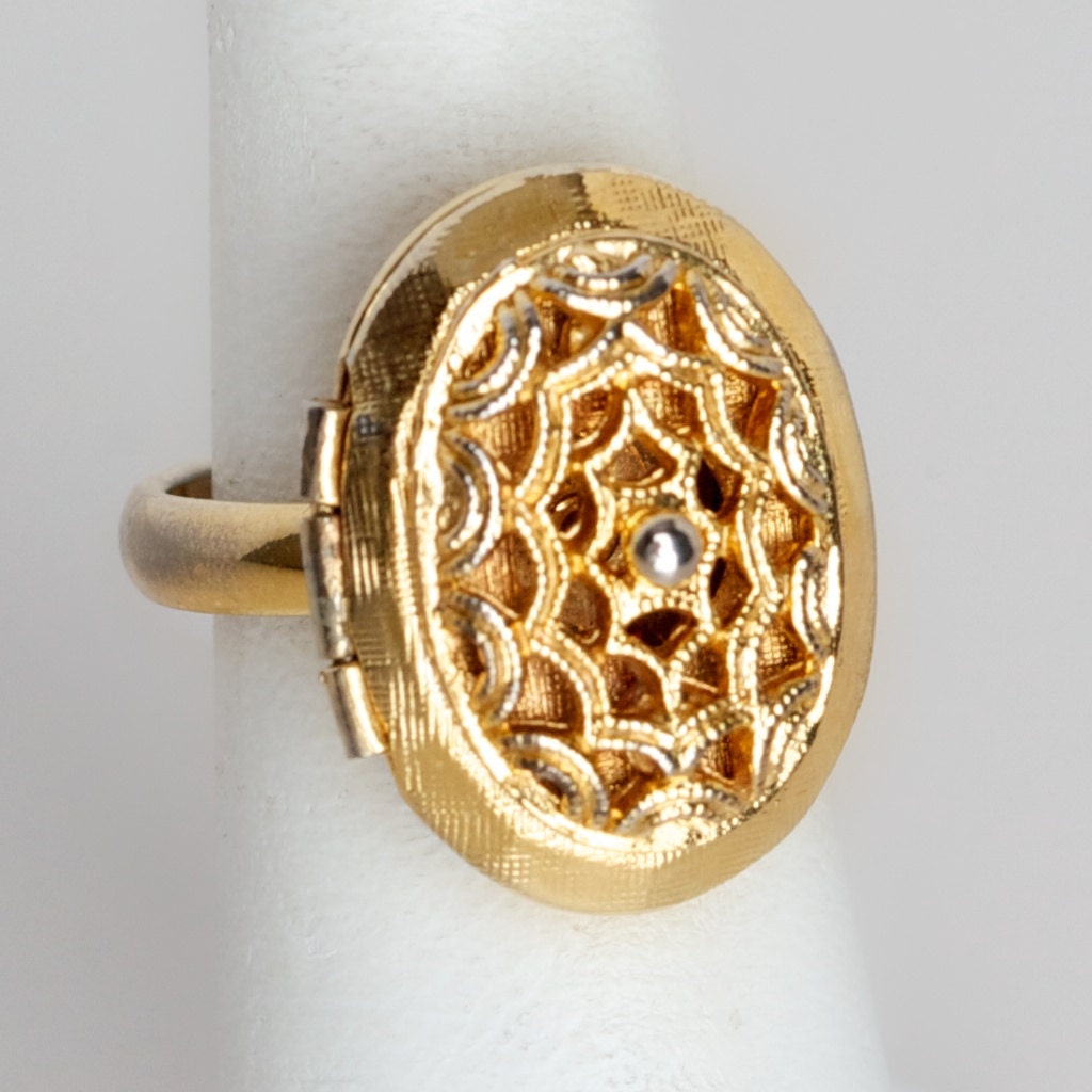 Vintage Gold Tone Adjustable Locket Ring
