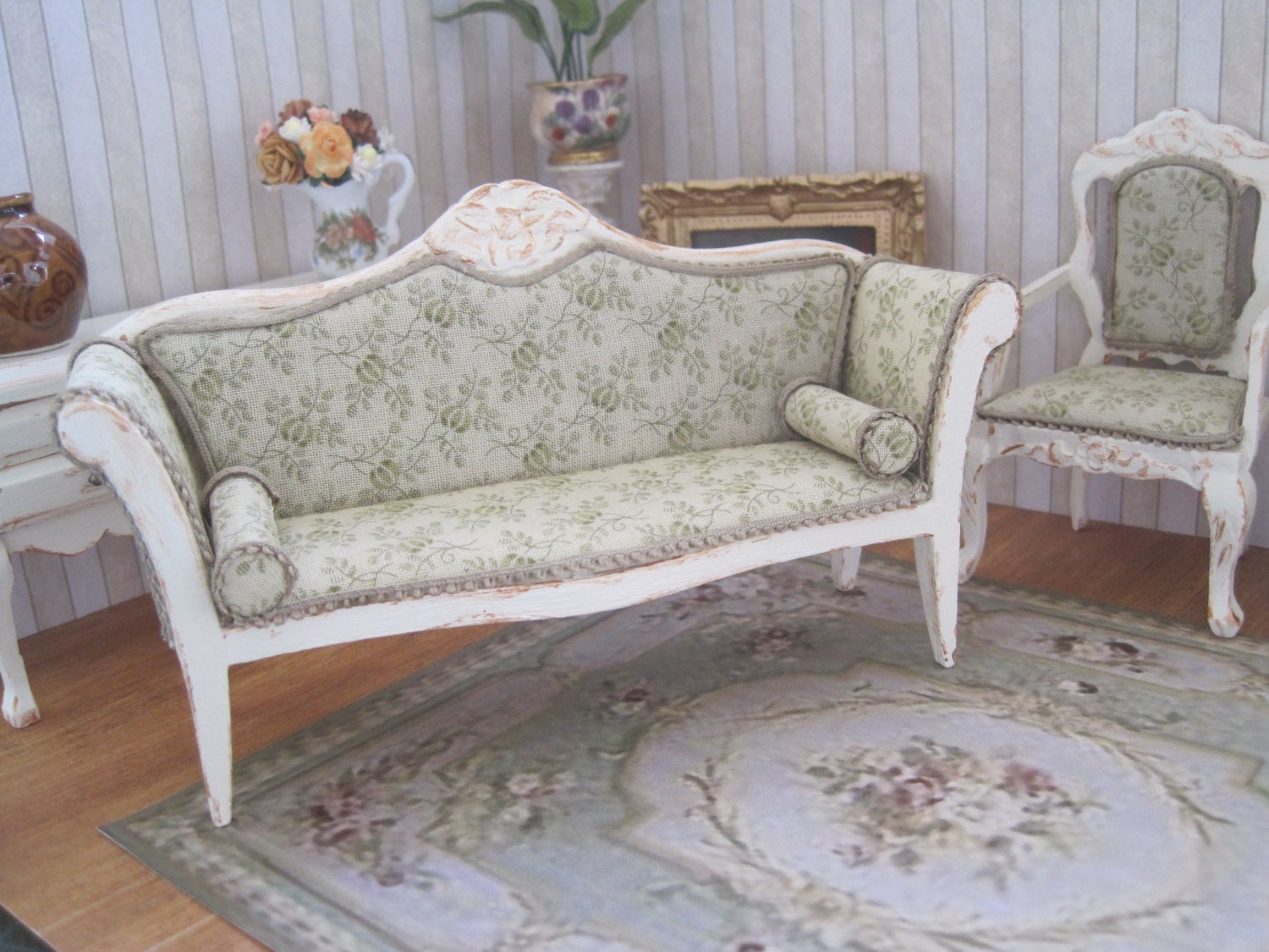 12th Scale Dollhouse Miniature French Shabby Chic Sofa / Settee / Couch / Chaise