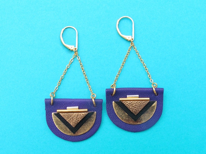 Lune earrings purple, leather and gold plated half circle and chains