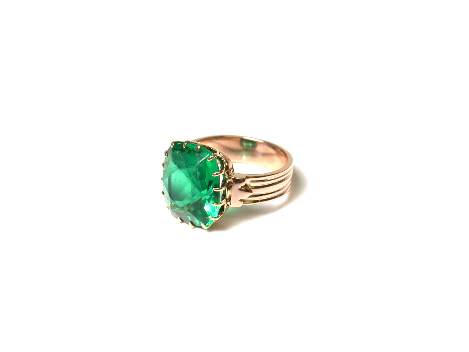 14k Rose Gold and Green Glass Ring Size 5