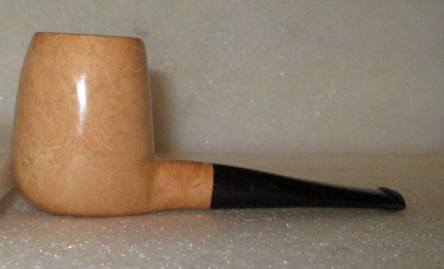 DGE Stubby Briar Nosewarmer Tobacco Pipe