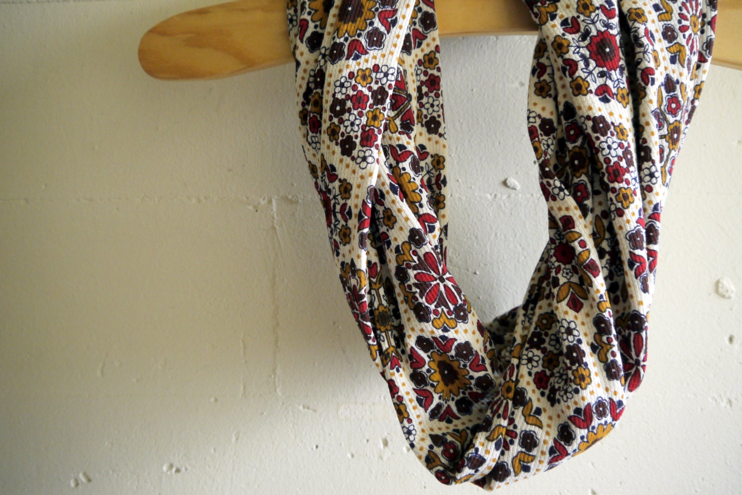 Infinity Scarf Circle Scarf - Cute & Cozy (Brown)