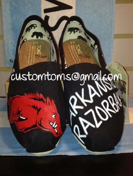 Arkansas Razorbacks Custom TOMS Classics