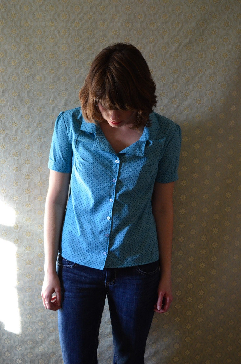 Retro Blouse -- Aqua Size 4 - 6 S small