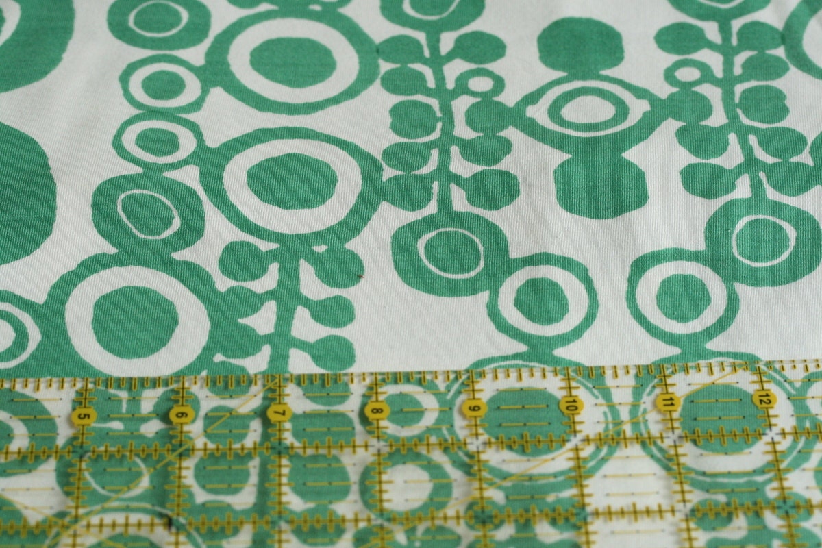 1.15 metres of organic cotton jersey in growing circles print