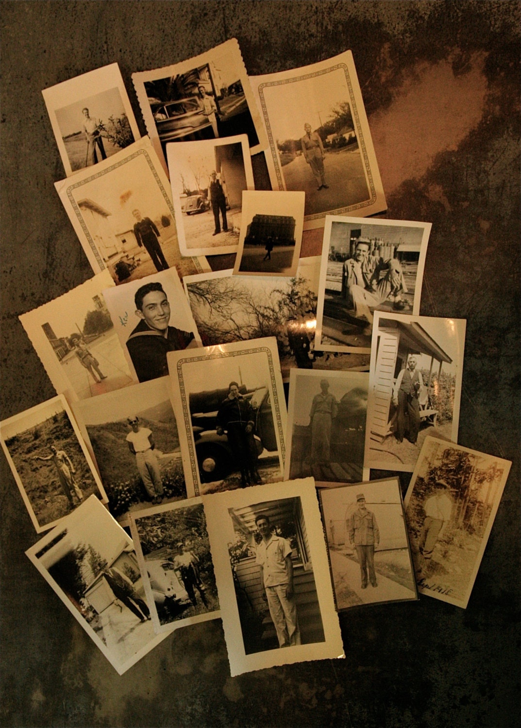 20 Black & White Vintage Photos of Men - Group B