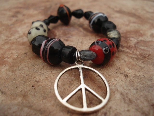 Peace Charm Bracelet//Black Glass Bracelet//Red Glass Lady Bug Bracelet//Tibetan Silver Charm Bracelet