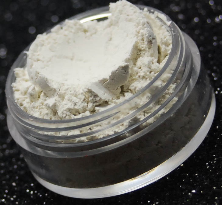Lightening Powder - 10 Gram Sifter Jar