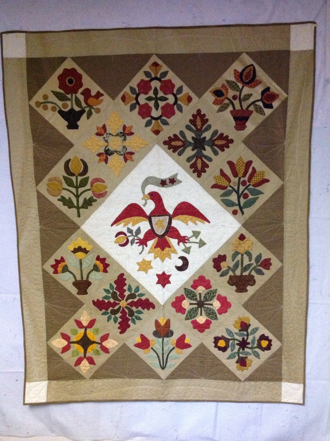 Elizabeth's Pride Applique Quilt Finished