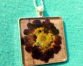 Pressed Flower Pendant Necklace (square)
