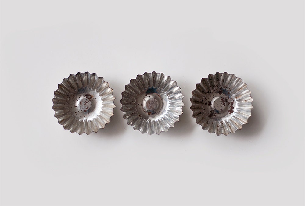 Vintage Tartlet Molds - set of 6