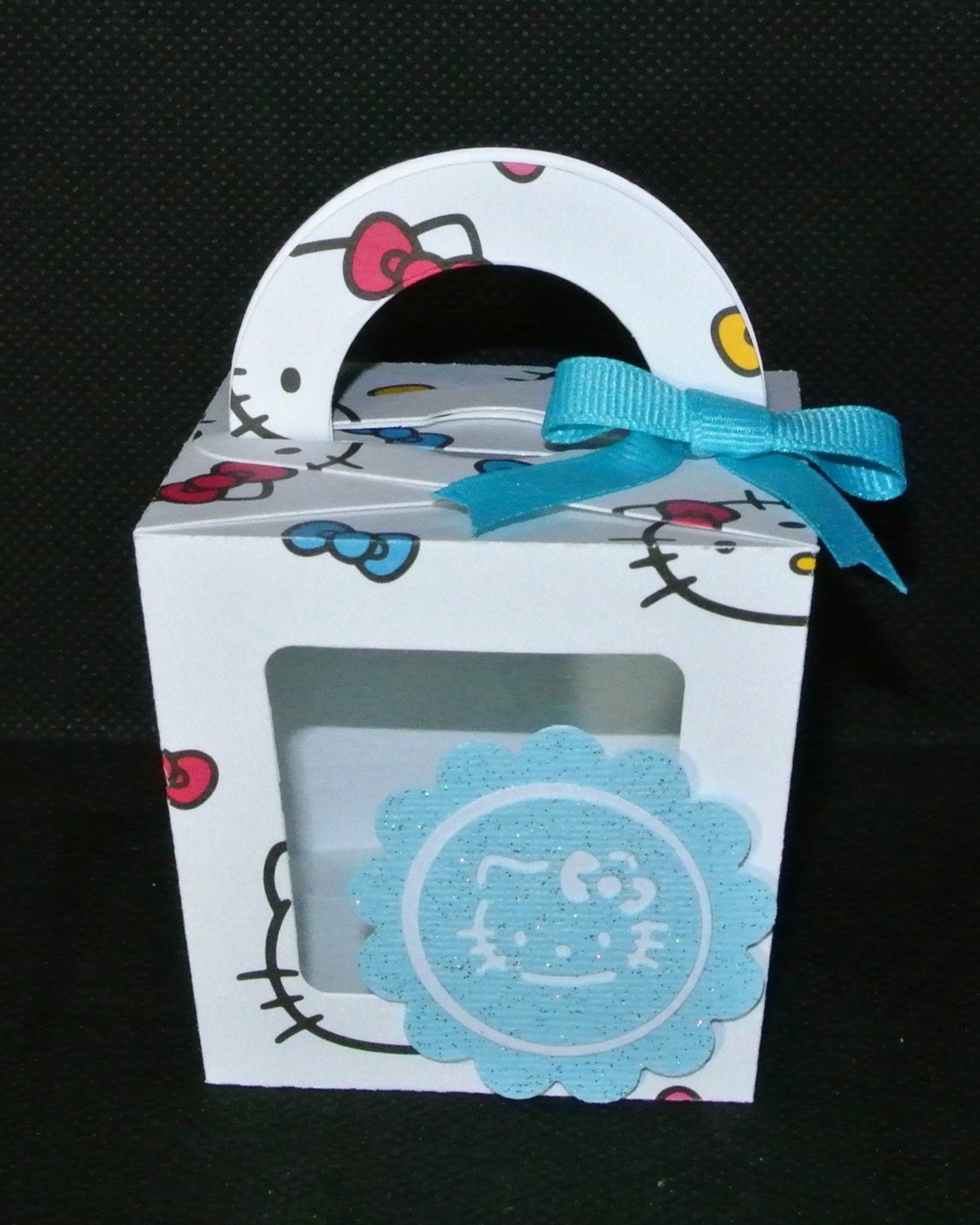 hello kitty cupcake box