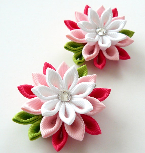 Kanzashi  Fabric Flowers. Set of 2 hair clips. Pink and white. - JuLVa