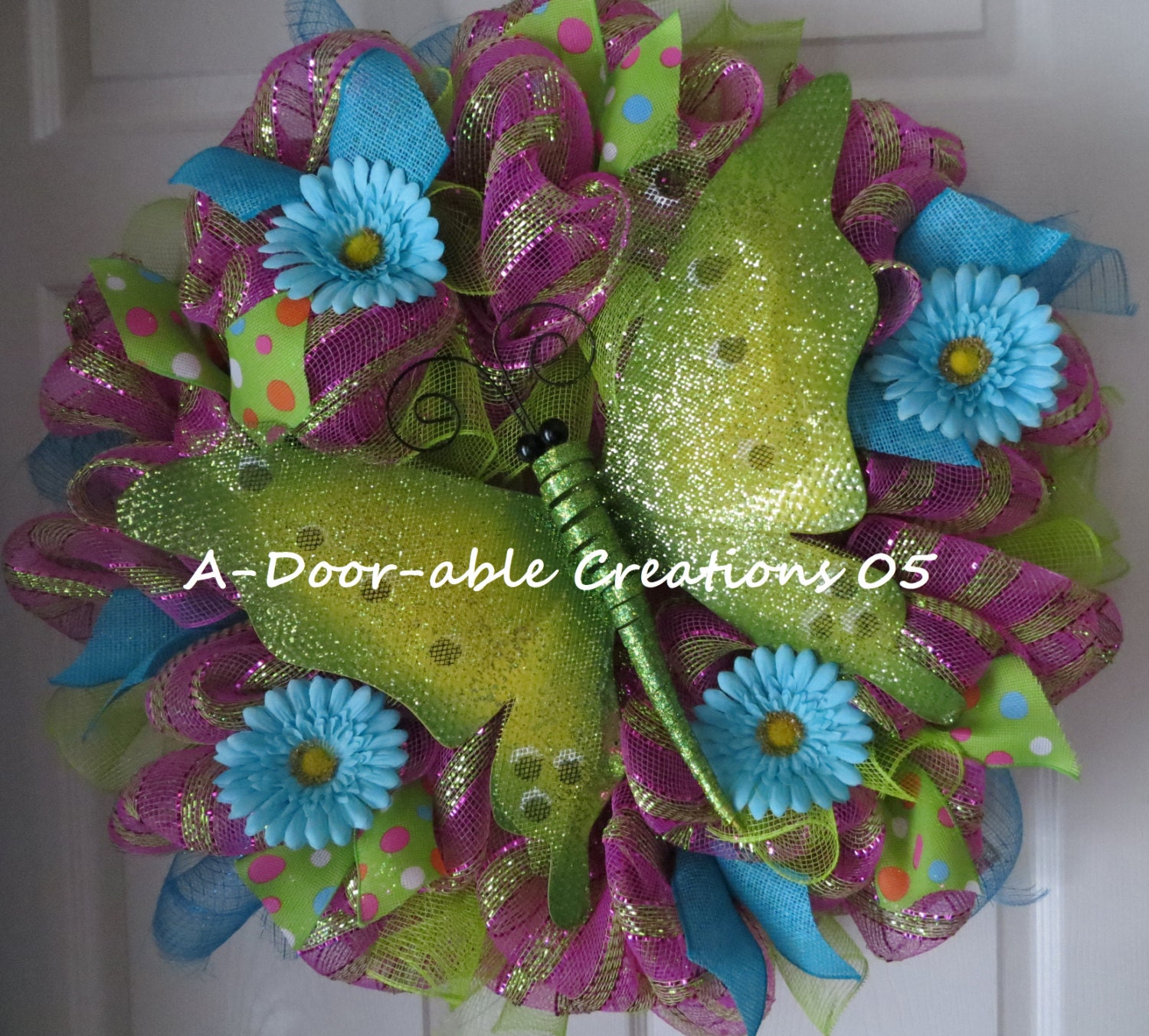 WHiMsiCaL LiMe GrEeN BuTtErFLy WrEaTh