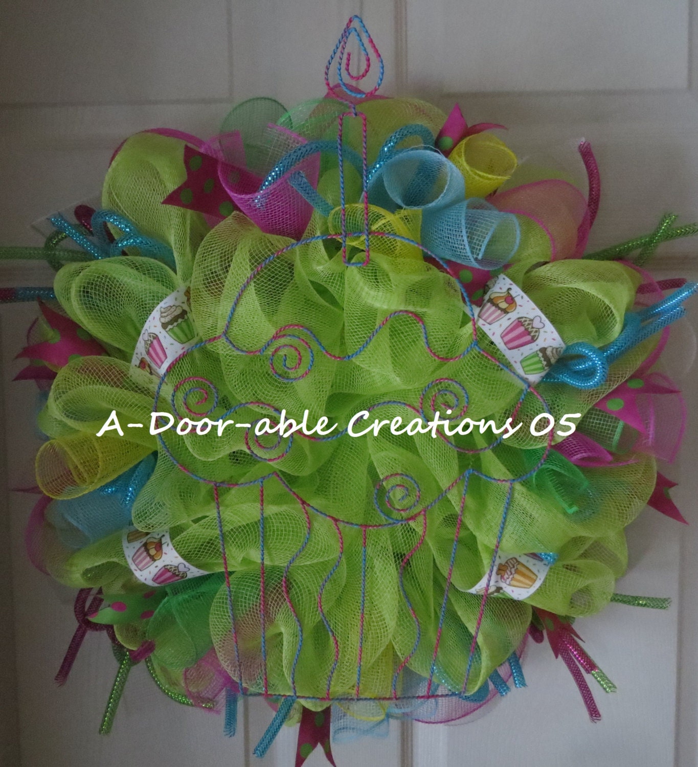 CUPCAKE...Deco Mesh Wreath
