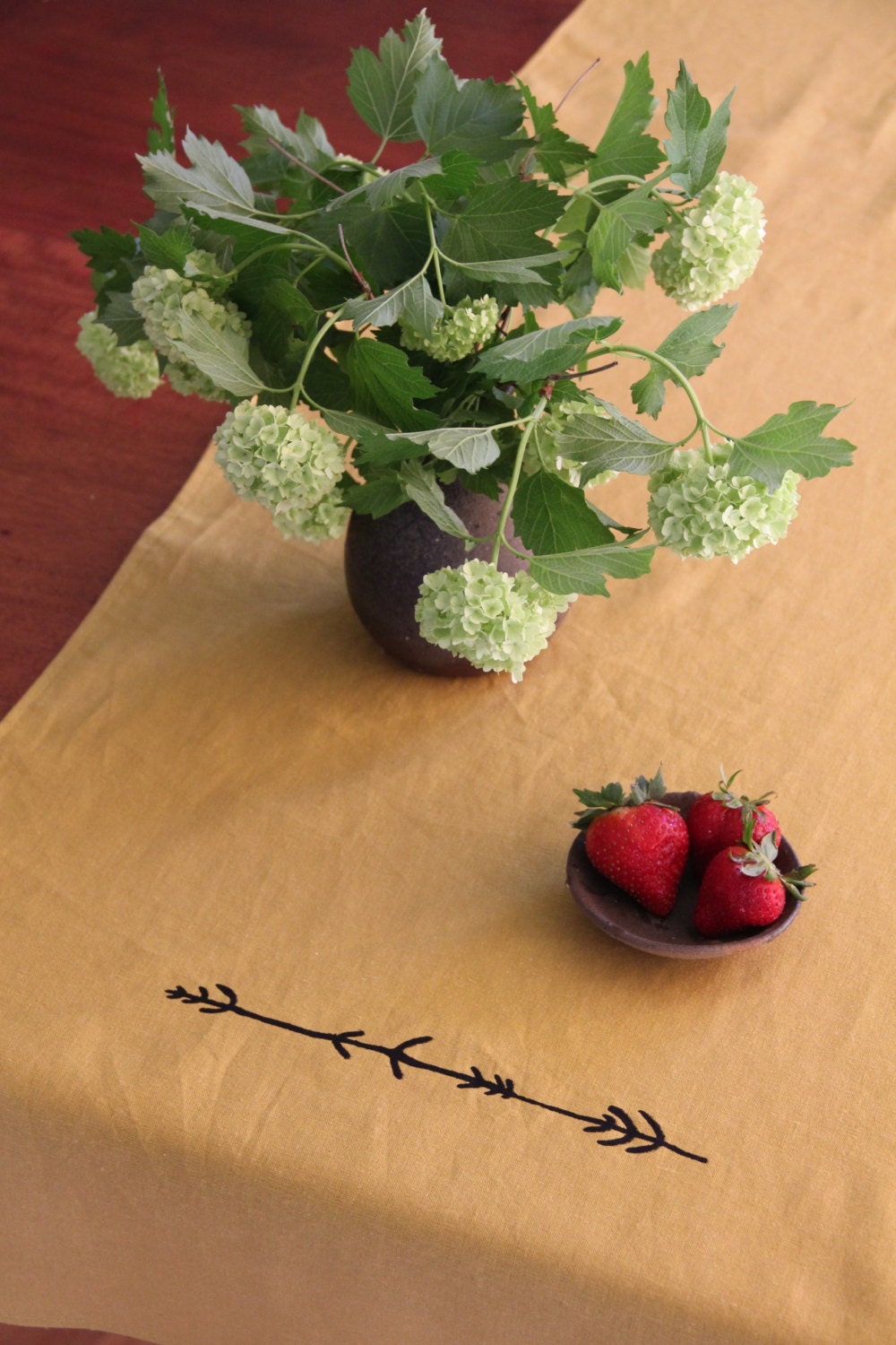 Modern silkscreened table runner- 'Honey Mustard' color- Black wheat image