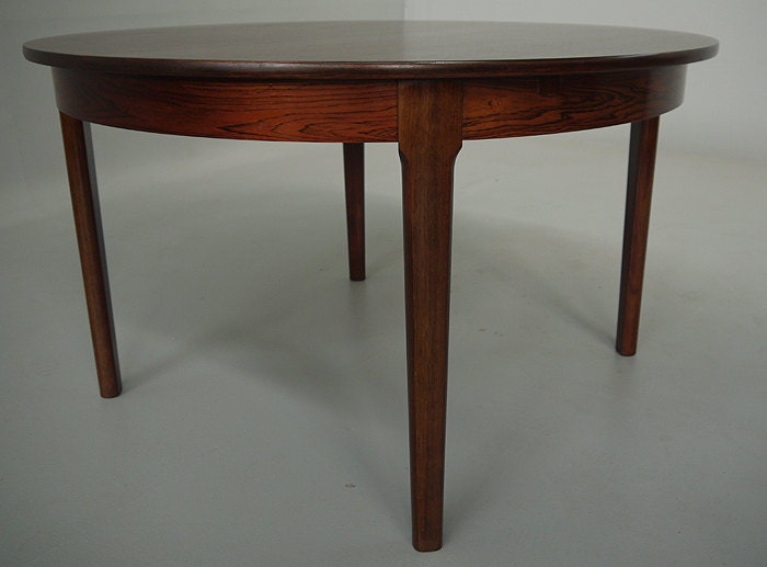 Danish Modern Rosewood Round Dining Table 2 Butterfly Leafs