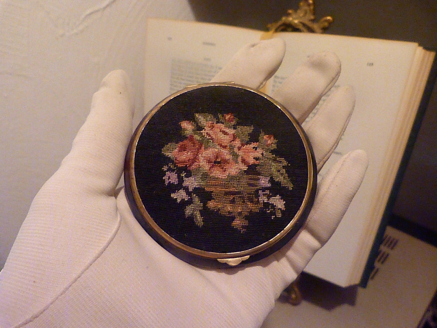 Vintage Celluloid Compact 1930s Compact Powder Compact Tapestry Compact Petit Point Compact Mirror Compact Art Deco Compact