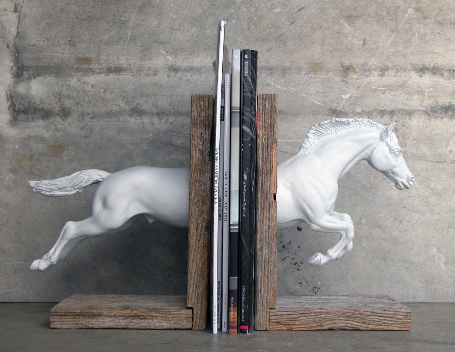 EQUINE COLLECTION hunter jumper horse bookend in white