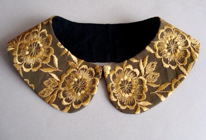 Yellow Golden Floral Lace on Black Background Detachable Collar Necklace / Peter Pan Collar / Col Claudine / Handmade Collar