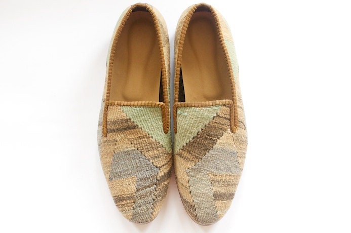 Men Kilim shoes. Size 43 (Men US size 9.5)