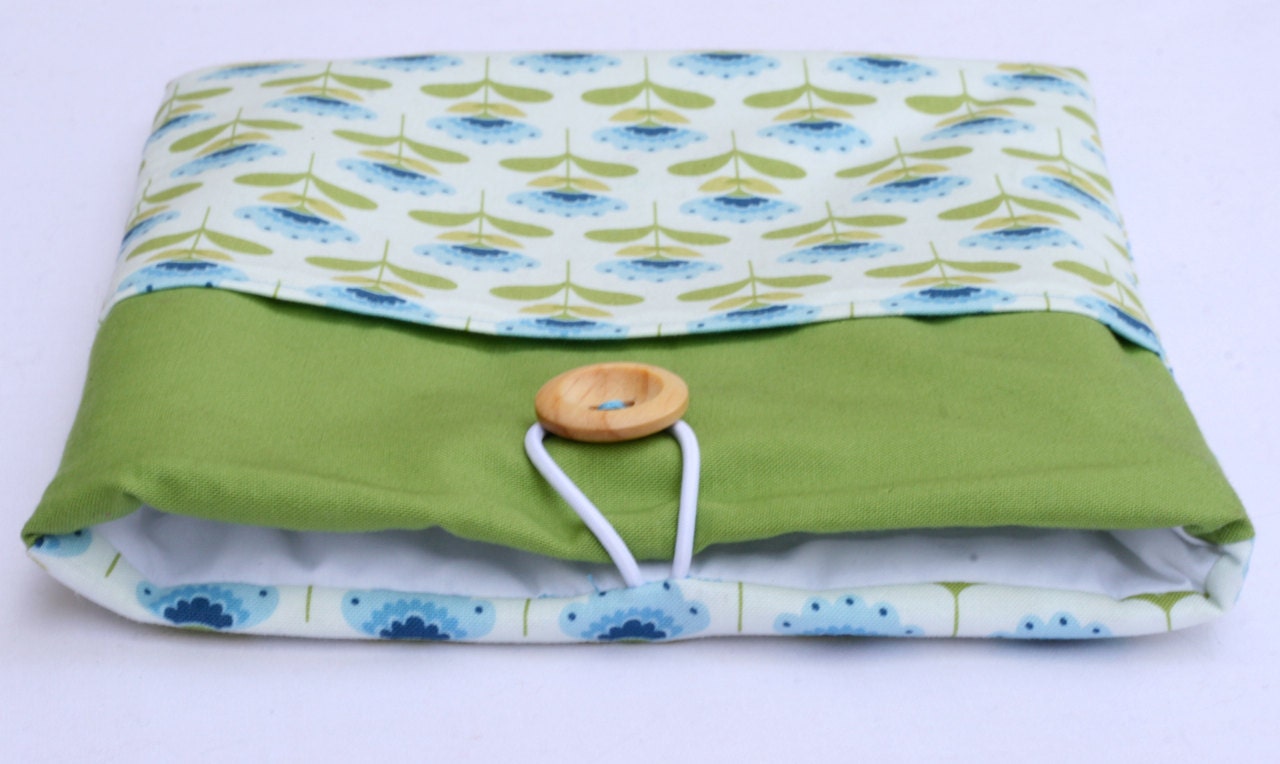 iPad Mini Sleeve Kindle Fire Paperwhite Kobo Glo Nook eReader / Tablet cover, Padded Tilda Green and Blue Flowers gadget cosy.