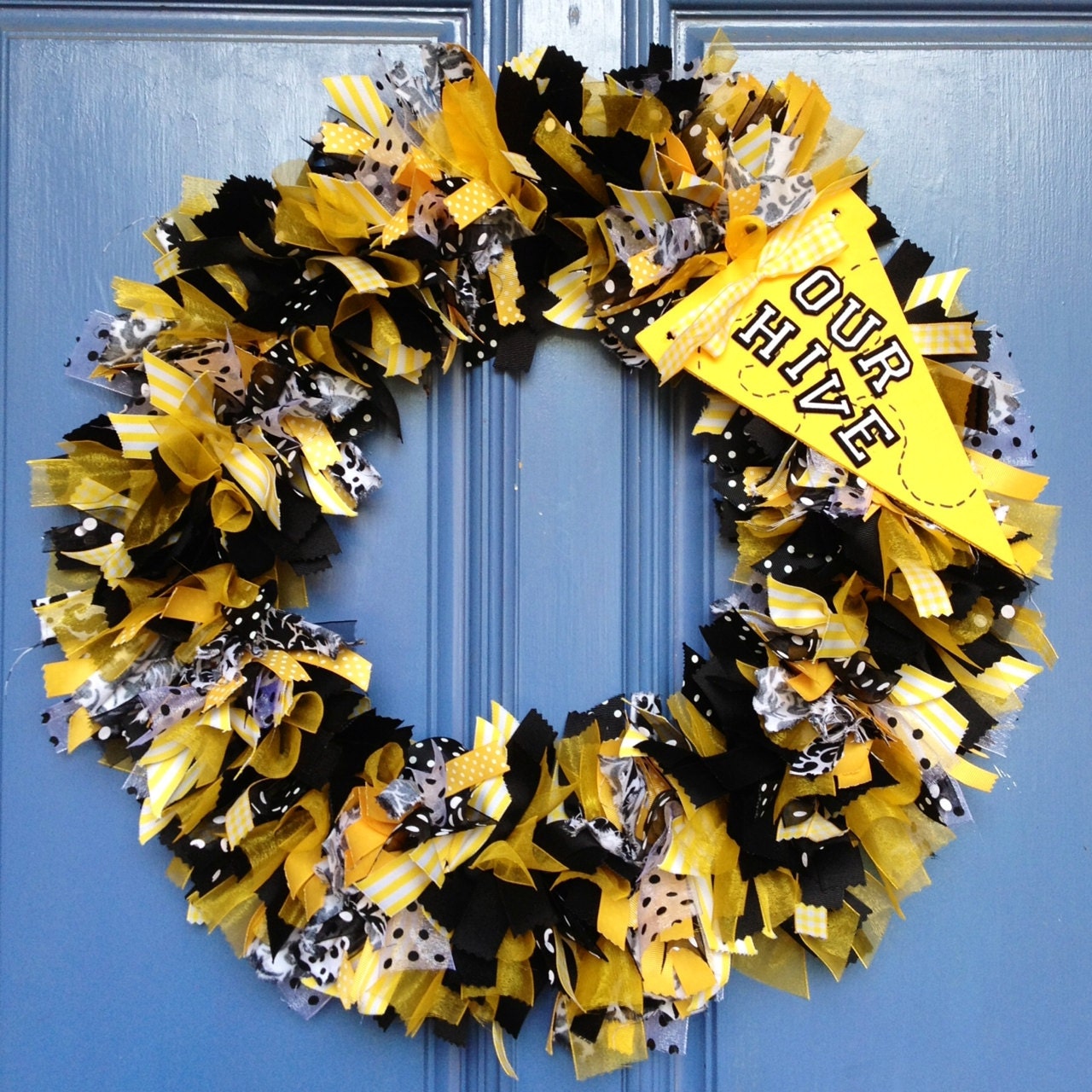 Custom Seasonal Ribbon Wreath - Bee's Knees