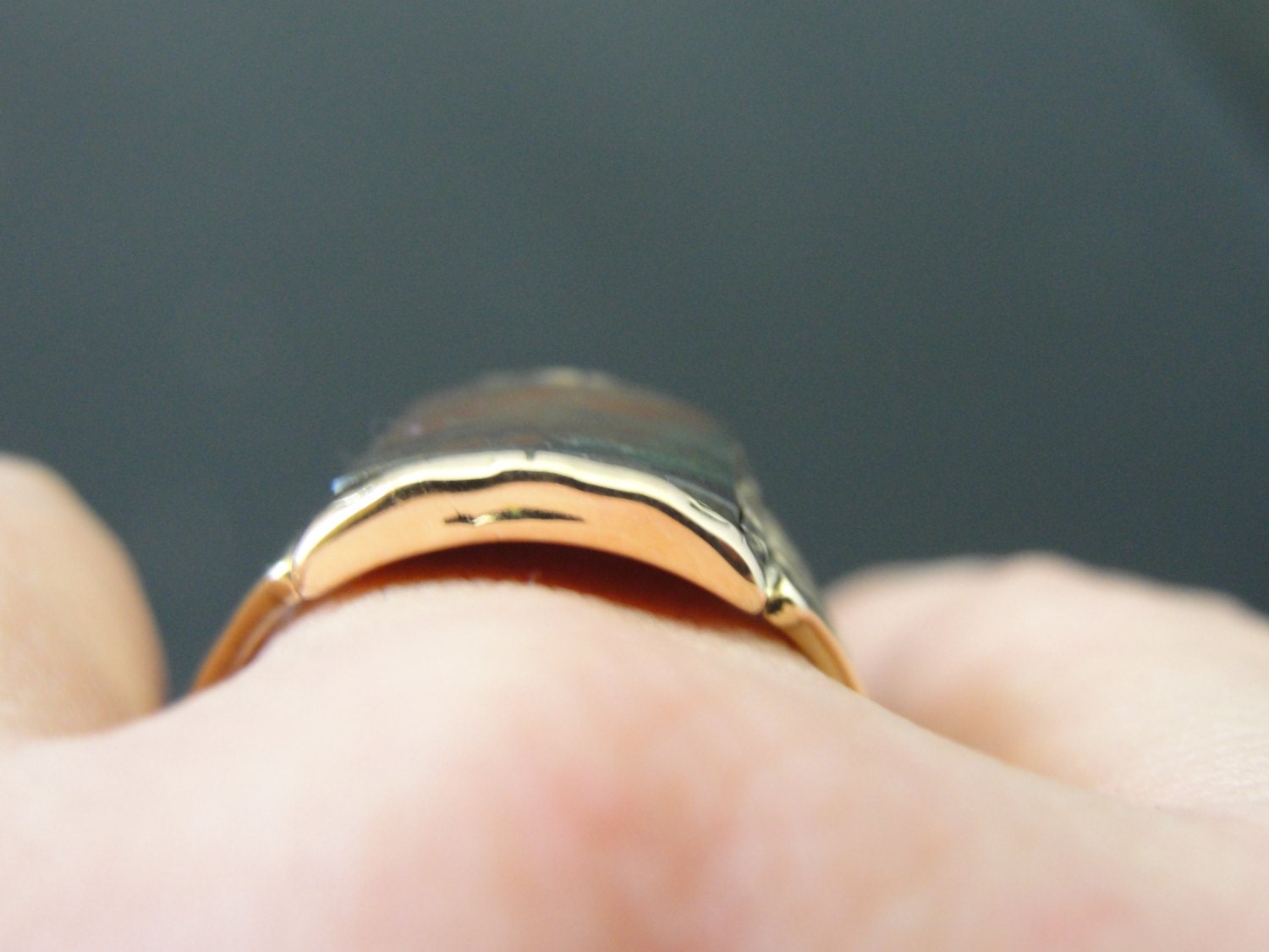 10k Rose Gold and Moss Agate Mens or Ladies Victorian Ring, Rare Barrel Cut RGAGT102D