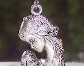 Mother Baby Woman Mom Dangle Bead for Silver European Charm Bracelet / Necklace, Madonna and Child Pendant