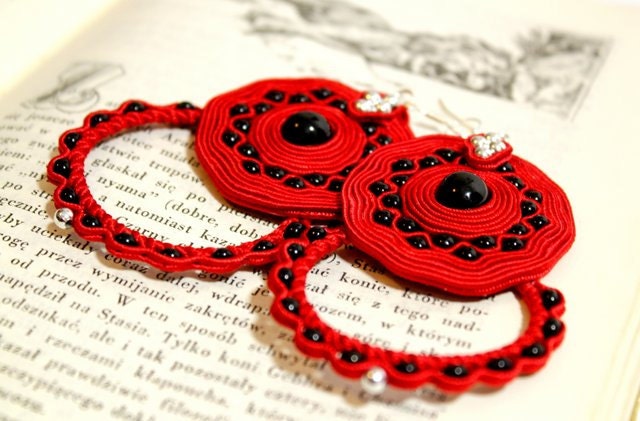 Gypsy Boho Hippie Hand Embroidered Soutache Earrings in Red and Black - OOAK - Herinia