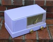 Antique Vintage 1951 General Electric AM Radio Model 415 Plays And Looks Great
