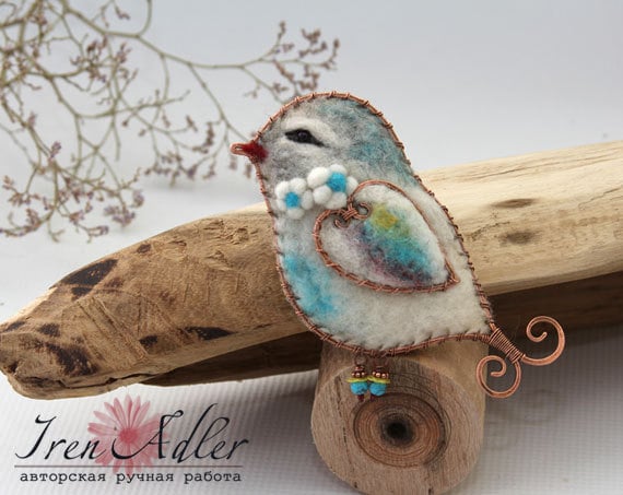 Brooch Dove made of wool and copper, pretty dove brooch, felt bird